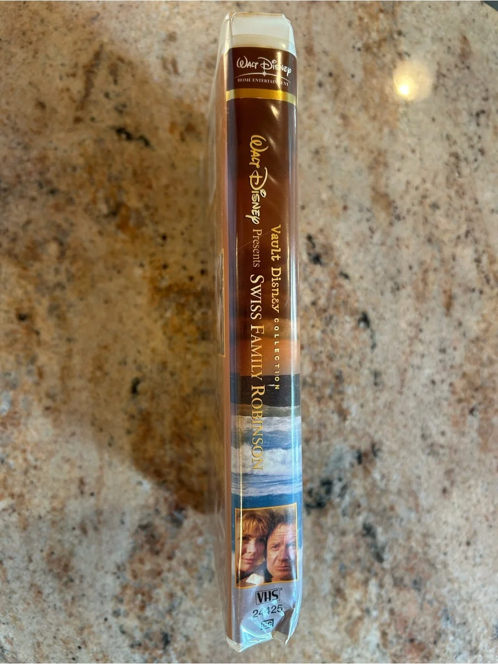 Walt Disney Presents Swiss Family Robinson VHS tape 1960 Vault Disney Collection